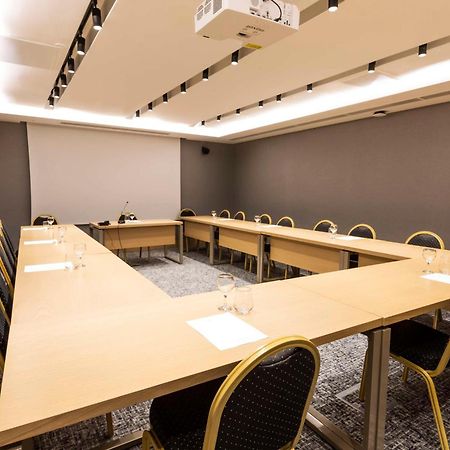 Radisson Hotel Istanbul Harbiye Bagian luar foto