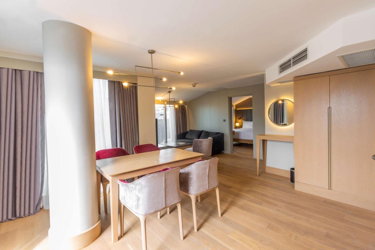 Radisson Hotel Istanbul Harbiye Bagian luar foto