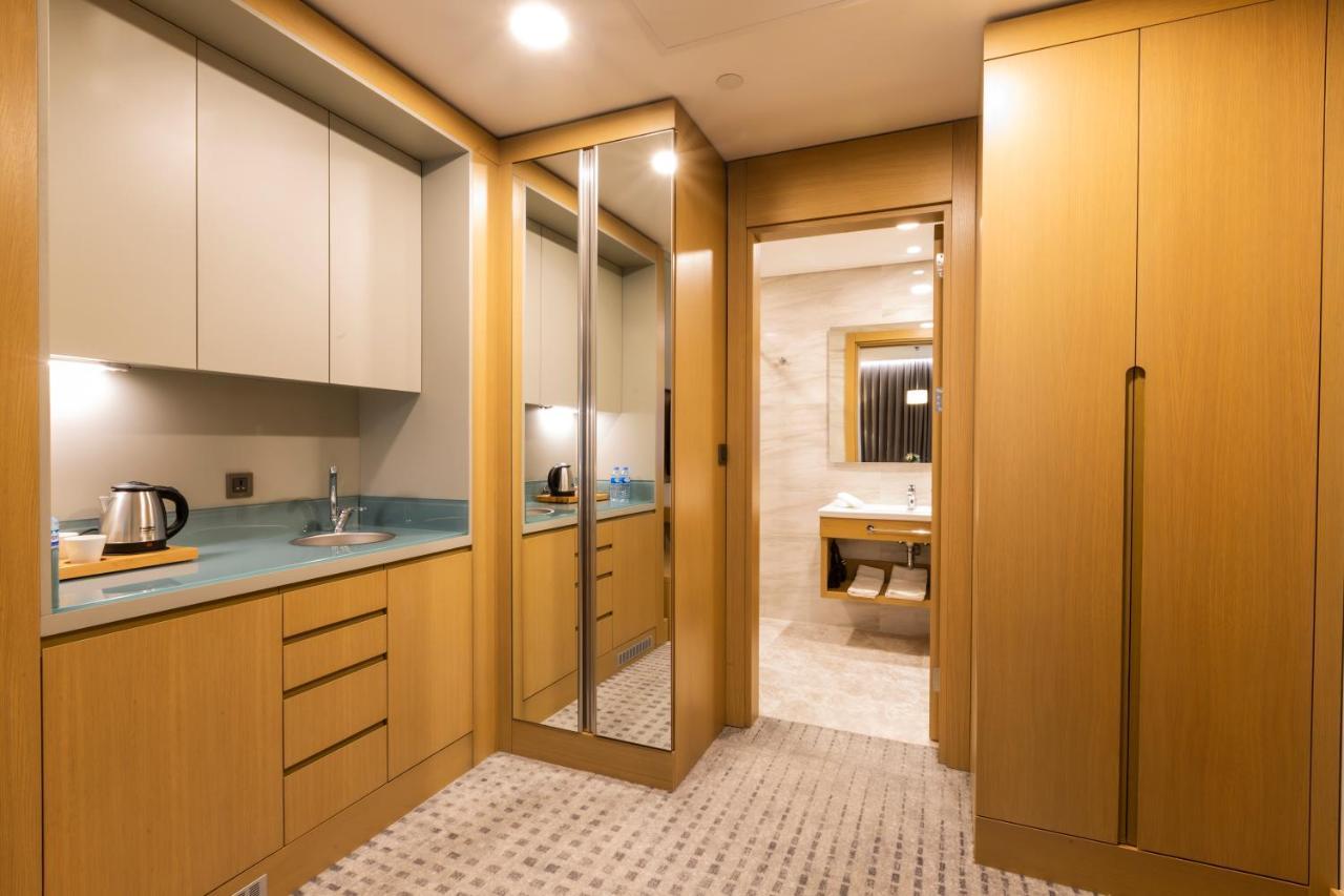 Radisson Hotel Istanbul Harbiye Bagian luar foto