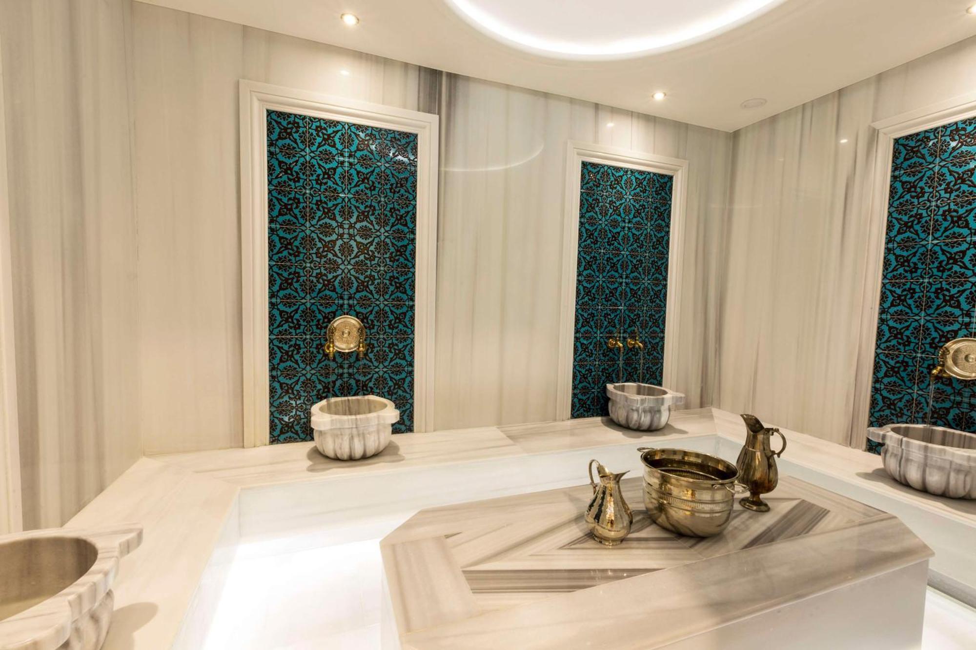 Radisson Hotel Istanbul Harbiye Bagian luar foto